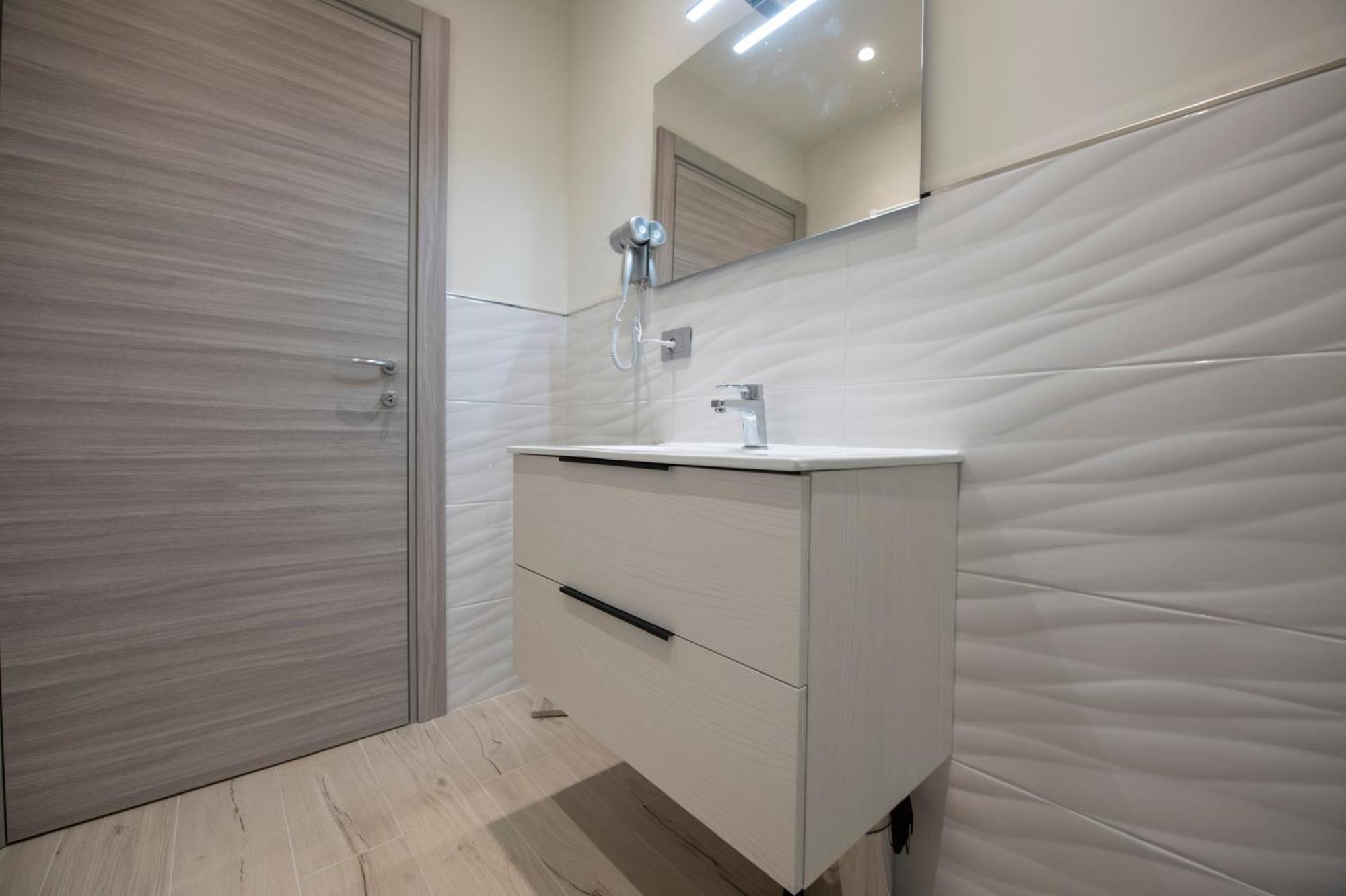 243B - Appartamento Mignon - Sara Home Chiavari, 200Metri Dal Mare Kültér fotó