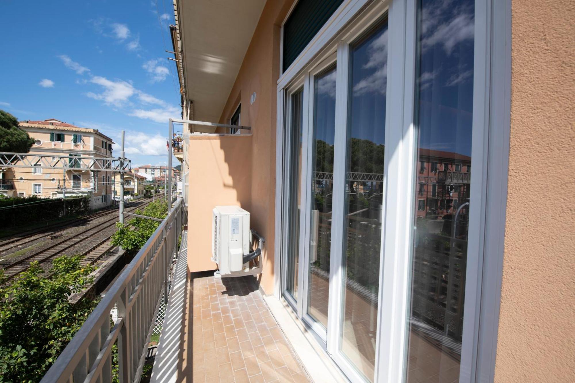 243B - Appartamento Mignon - Sara Home Chiavari, 200Metri Dal Mare Kültér fotó
